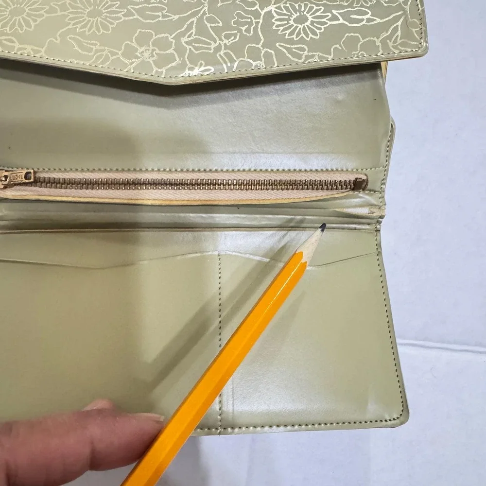 VTG Sage Green Floral Gold Embossed leather Kiss‎ Lock Clutch Wallet Organizer